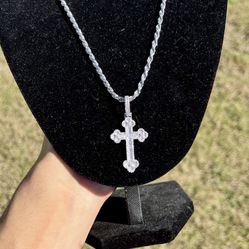 925 Silver Rhodium plated Moissanite Cross Pendant 