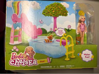Vintage doll w/pool