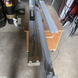 8 Ft Fluorescent Lights