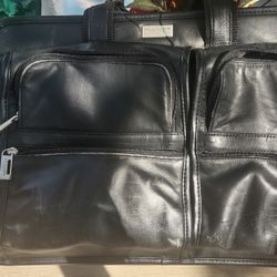 US Luggage Briefcase, Clean Inside, Couple Marks Outside
