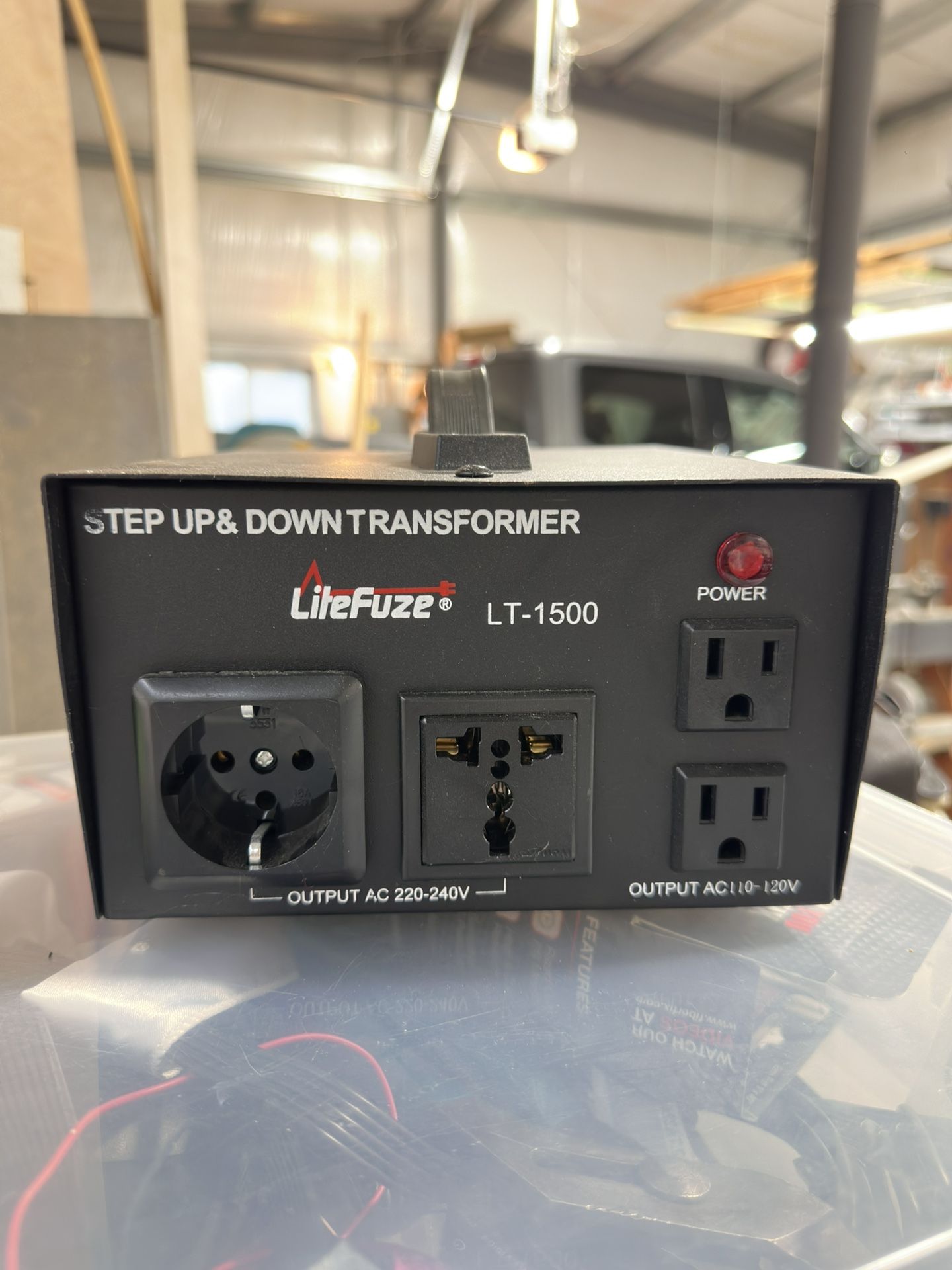 LiteFuze LT-1500 Step Up/Down Transformer