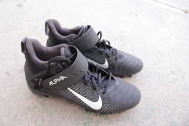 Nike Alpha Menace Varsity 2 Molded Football Cleats Men's Sz 9.5 Black AQ8154-001