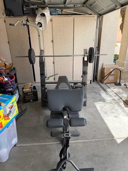 Weight Bench with Barbell and Lat Pulldown