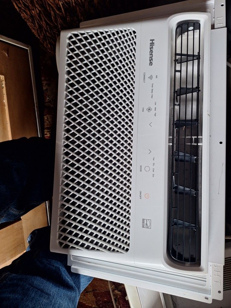 HYANNIS 10,000 BTU WIFI AIR CONDITIONER.