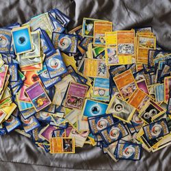 Over. 1,300 Pokémon Cards (from 2012-2019) please read information).