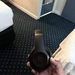 Beats Studio Pro