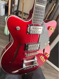 Gretsch hollow body electric guitar w/ Bigsby