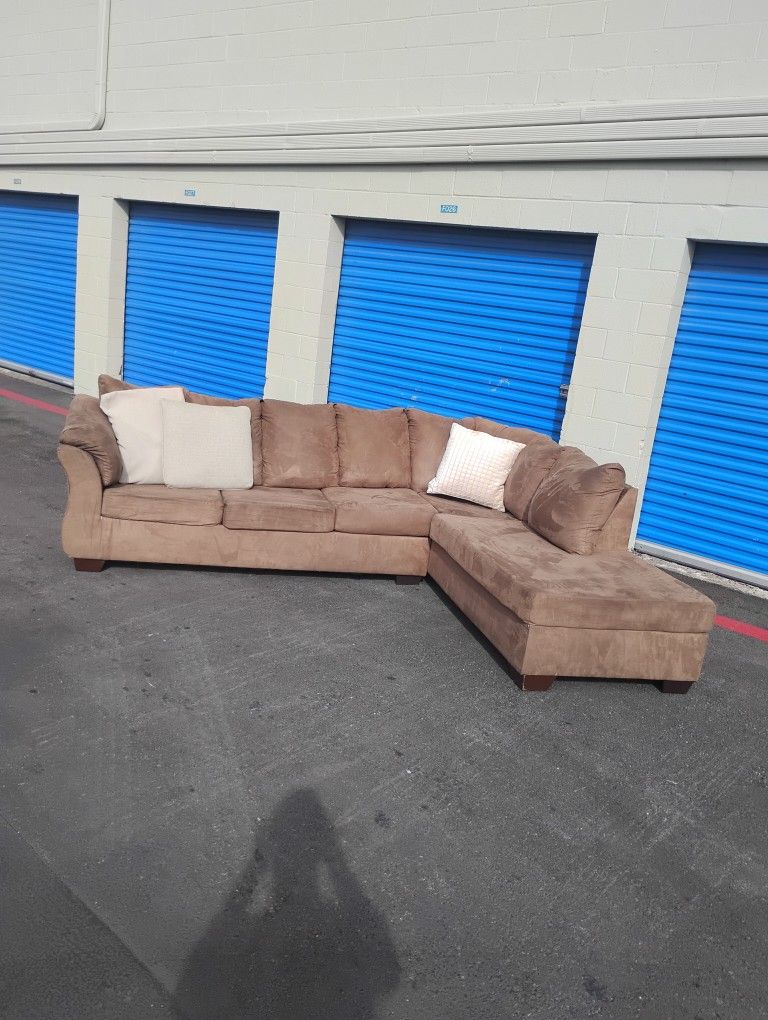 Sectional Couch Sofa - Delivery Available