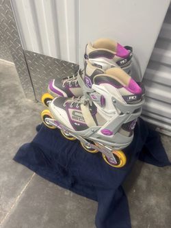 Woman's roller blades size 8
