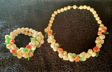 Vintage 1950s Molded Rose Necklace & Bracelet Set
