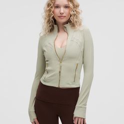 Lululemon Women’s Define Cropped Jacket Nulu Gold Zipper 2