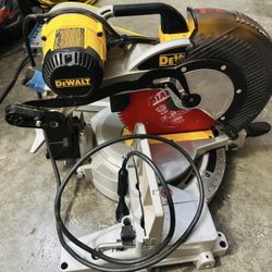 DW716 12" (305mm) DOUBLE BEVEL USTED 406A COMPOUND MITER SAW