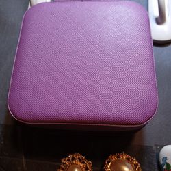 Jewelry box with mixed lot of jewelry