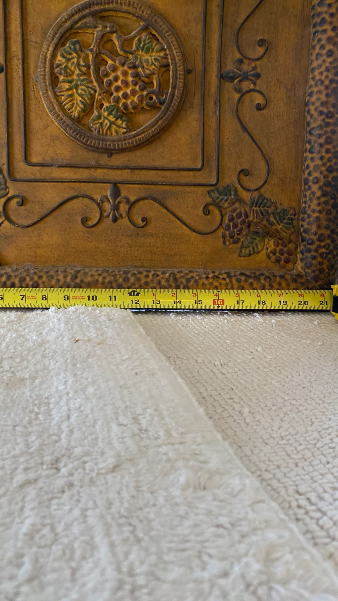 Graves metal frame yellow in Rusty collar