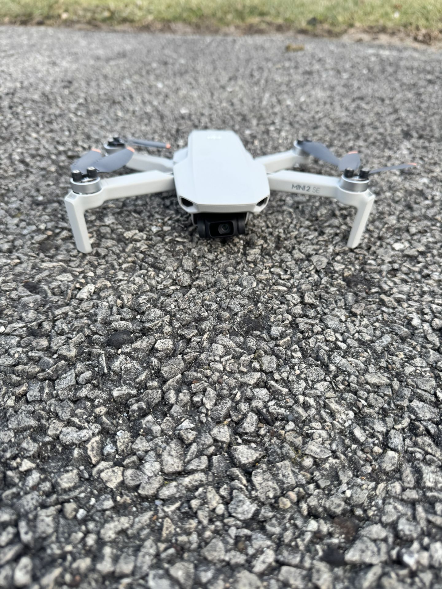 DJI Mini 2SE Combo Pack