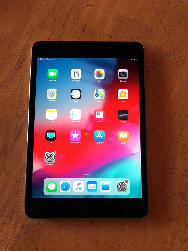 Apple iPad Mini 4 - 128GB - Space Gray LIKE NEW!! ****BONUS**** Comes with Otterbox Defender Case