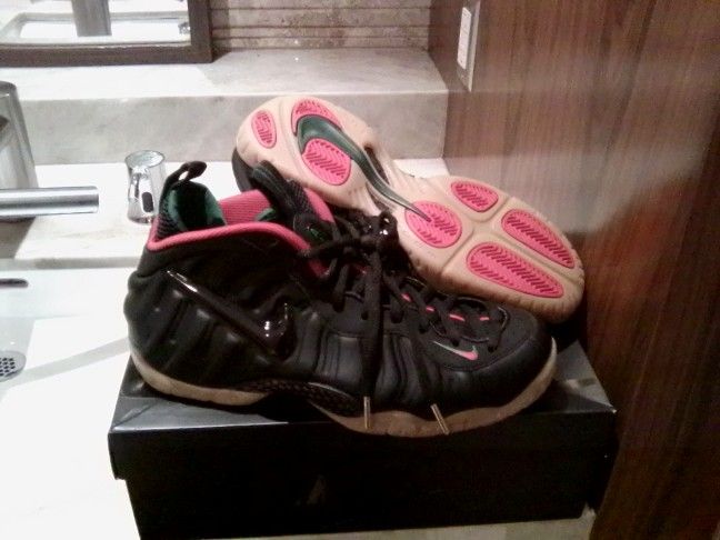 NIKE FOAMPOSITE PRO (GUCCI COLORS) SIZE 9 (BRAND NEW! JOOG! BOUGHT IN 2015)