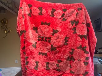 Vintage Heavyweight Floral Plush Blanket – Extra Warm