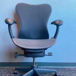 2022 Herman Miller Mirra 2 Fully Loaded With Butterfly Suspension Back Office Chair In Black