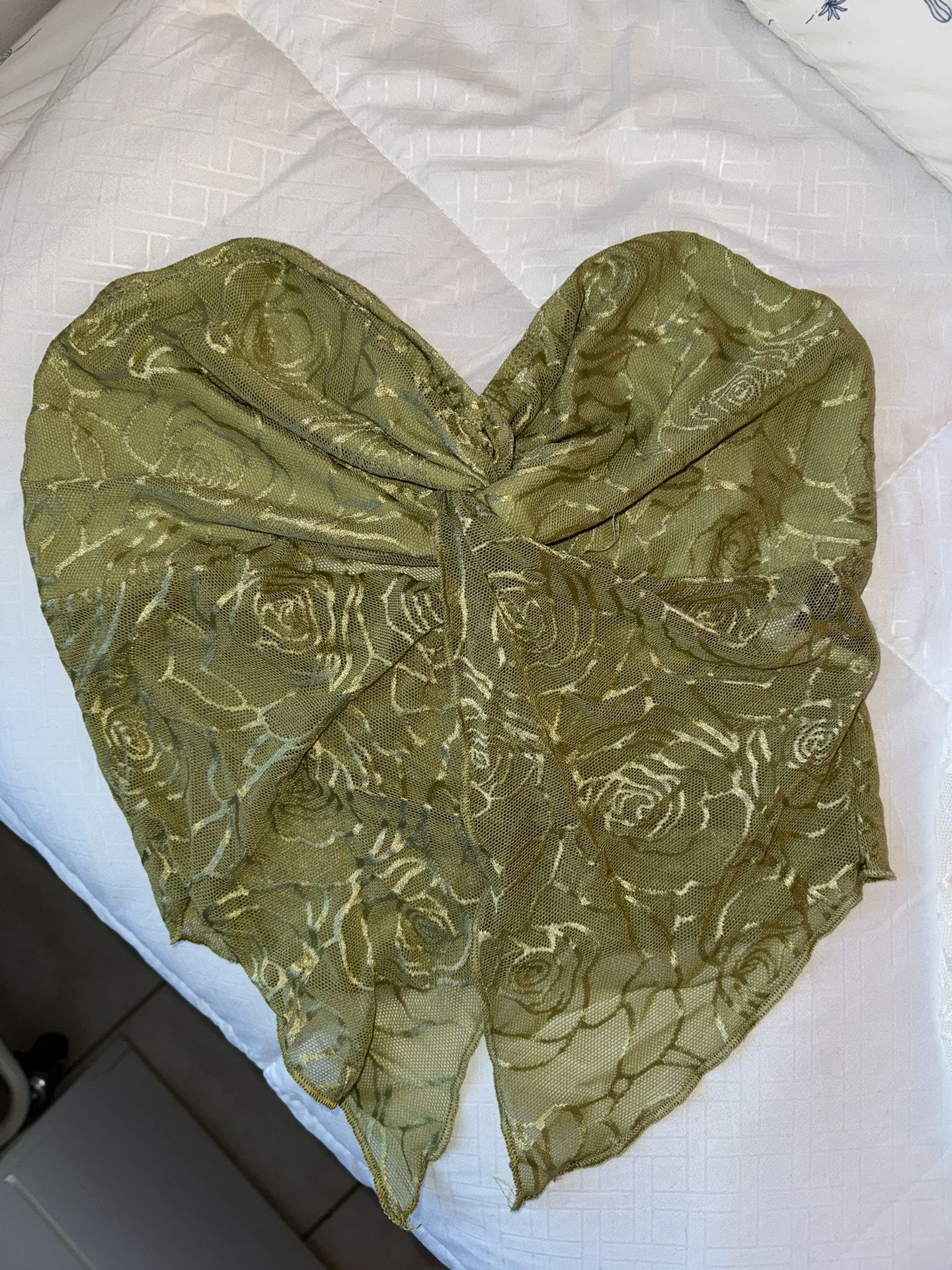 Twist front split hem tube GREEN top