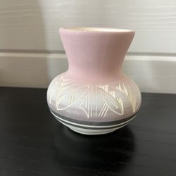 Signed Mesa Verde Vase  (pottery)