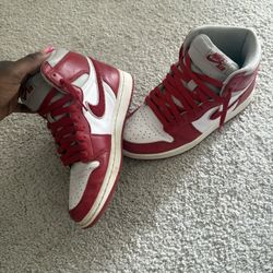 Red Jordan 1s || Wmns Air Jordan 1 High OG 'Newstalgia Chenille'