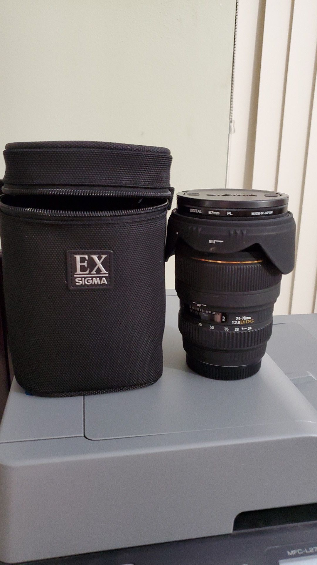 SIGMA Lens/ 24-70. 1:2.8 EXDG for Canon cameras