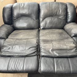 Reclinable Loveseat