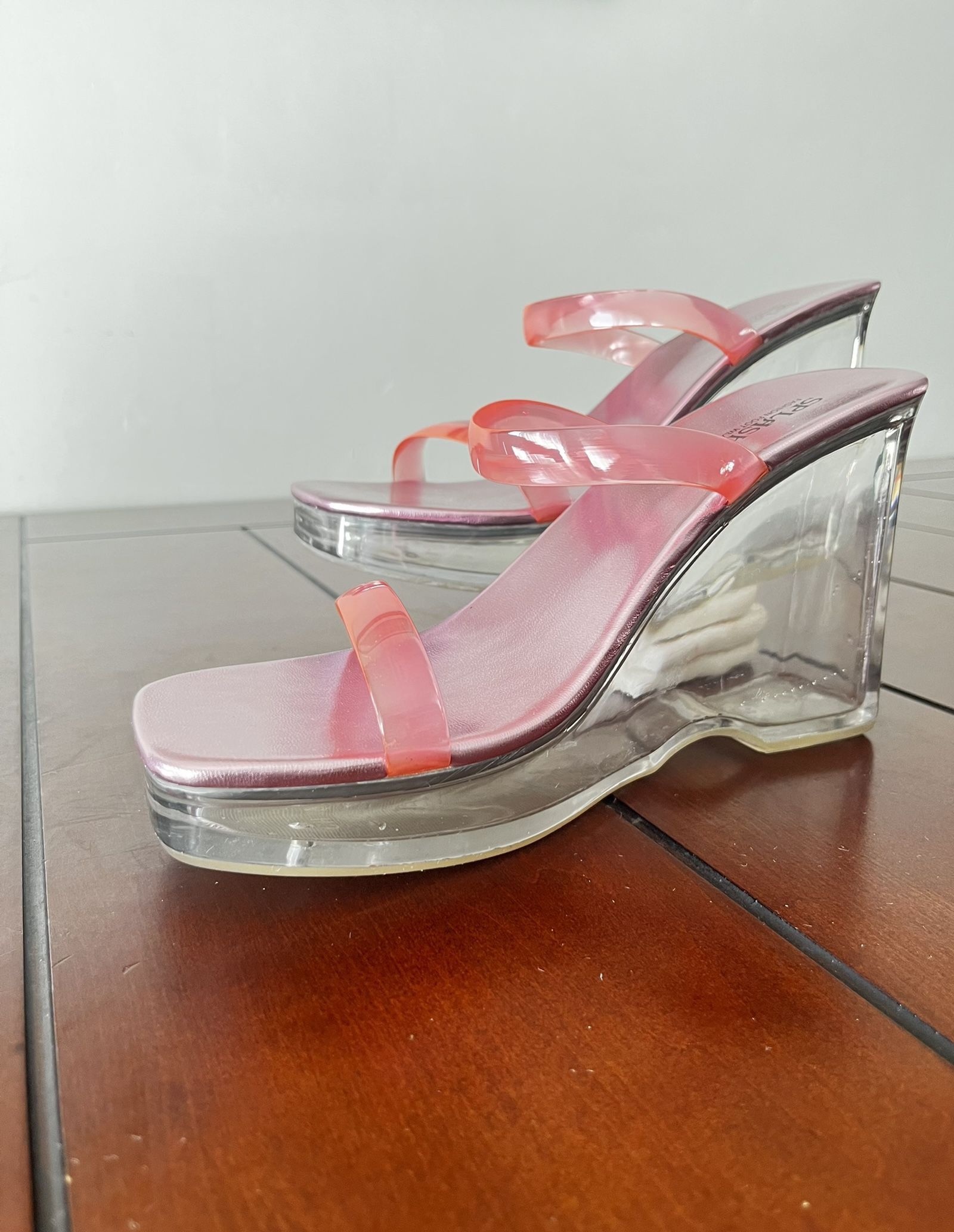 Splash Fashion Foot Wear Cute/shic Pink Clear Wedge High Heels 👠 READ DESCRIPTION 