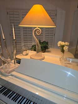 Hollywood Regency lamp with shade