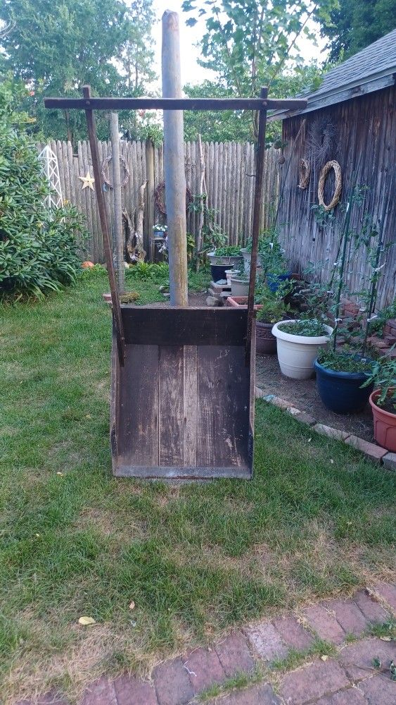 1920s Antique Deering Wooden Snow Sled