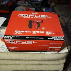 Milwaukee 18 Guage Brad Nailer 