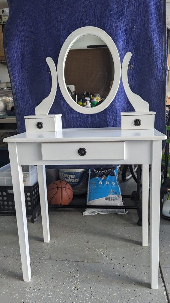 Vanity with Stool