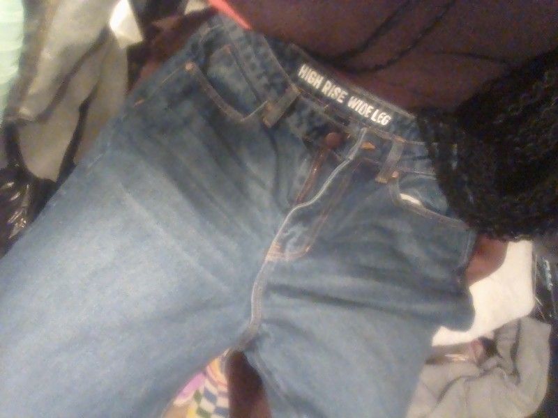 Woman's Jeans All Styles And Sizes