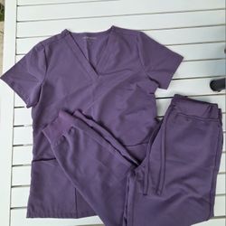 Mandala Women's Scrub set 6 Pocket Top Deep Dewberry Top Size XS 11 Pocket Joggers Deep Dewberry Pants Size 
PETITE XS PO 11B