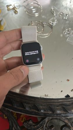 Apple Watch 5 SE