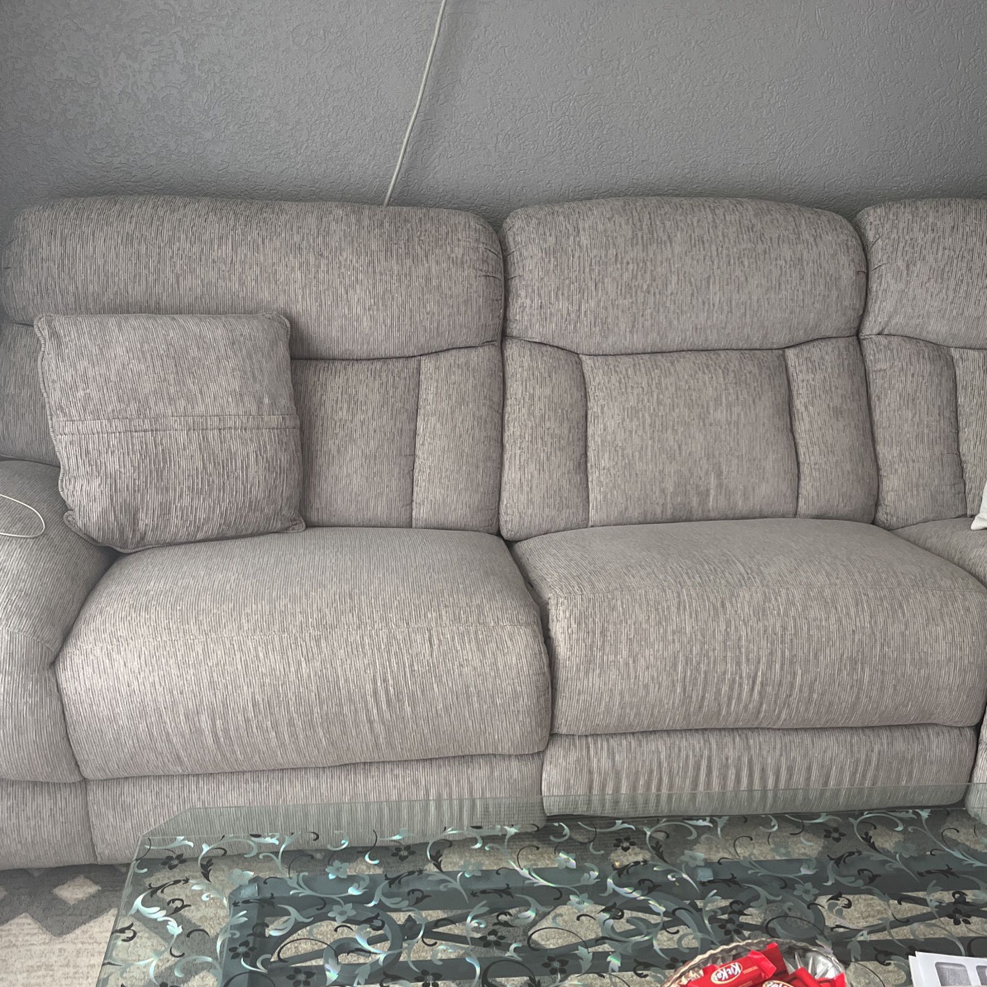 Sectional White And Gray 