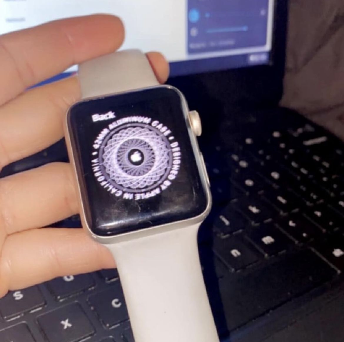 Apple Watch 42mm With Charger 