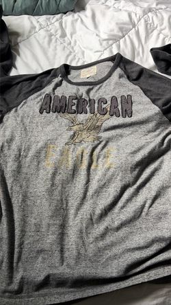 American Eagle Raglan Long Sleeve Shirt