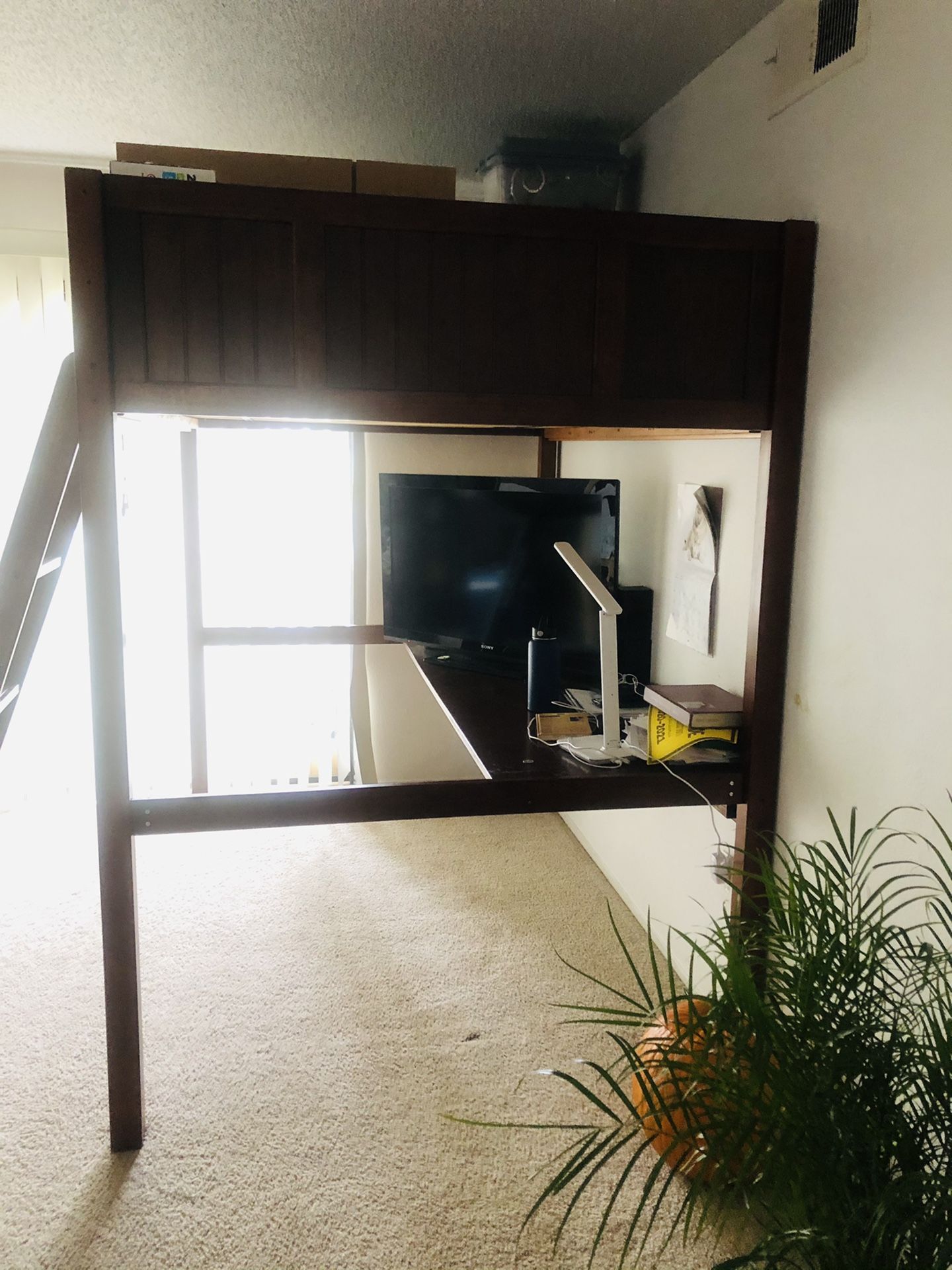 Bunkbed with study table