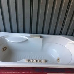 JACUZZI WHIRL POOL 31 x 72