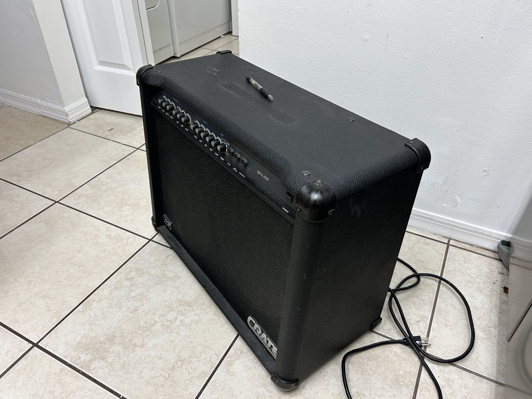 Amp GFX 212 Combo 120 Watts 2 X12”