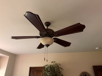 $25.00 (OBO) Ceiling Fan w/ Light Fixture And Remote Control