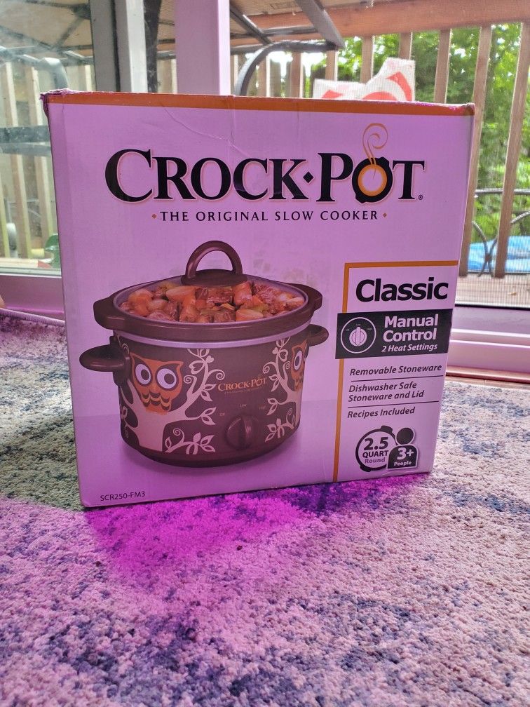 Cute Owl 2.5qt Slow Cooker for Sale in Portland, OR - OfferUp