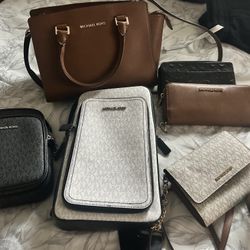 Micheal Kors Purses And Wallets