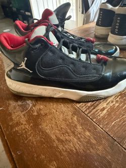 Air Jordan Low-Top Basketball Sneakers