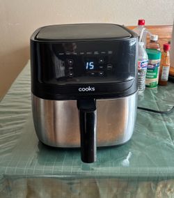 COOKS 6qt.  AirFryer
