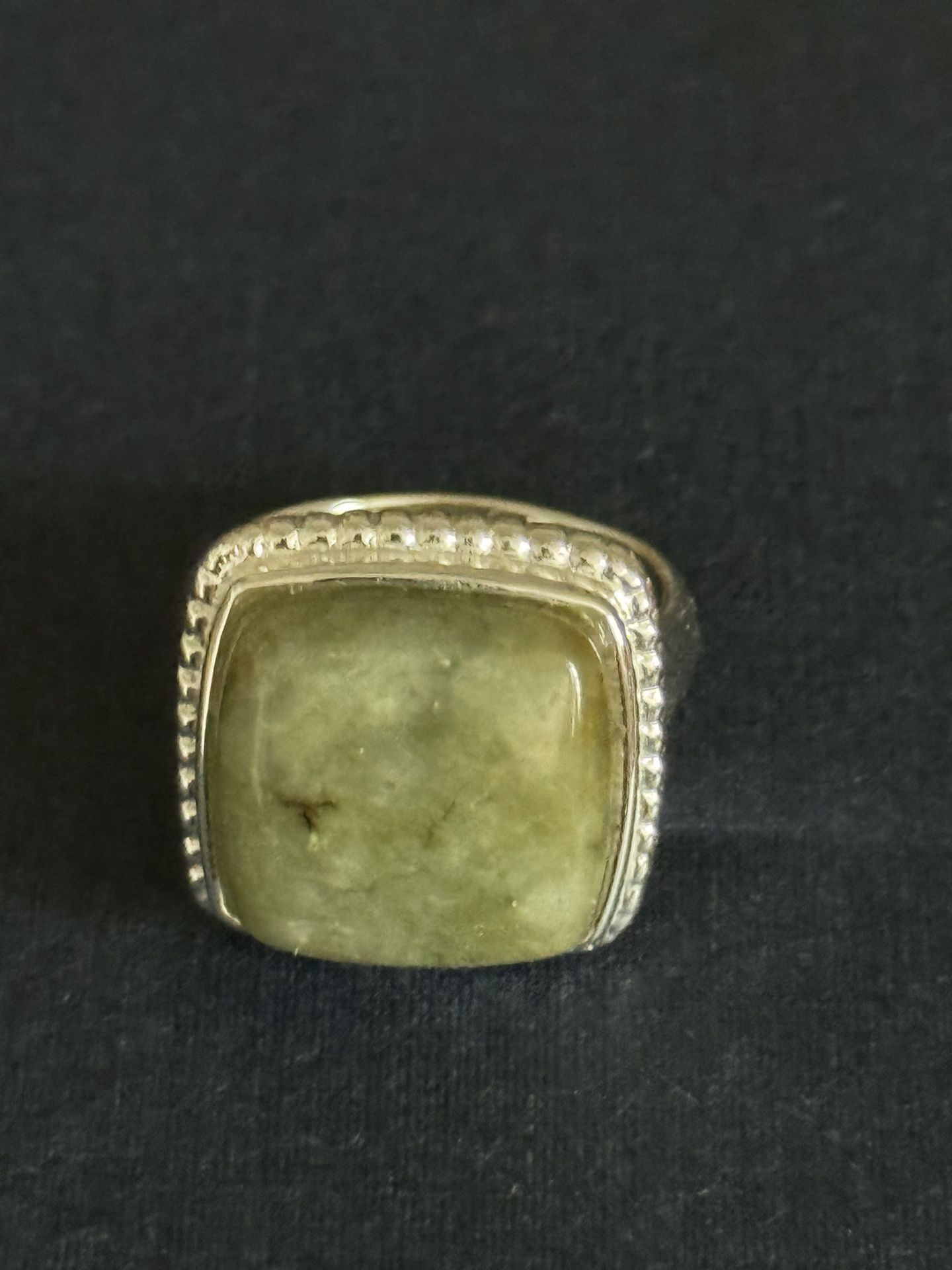 Green jade Ring In Sterling Silver 
