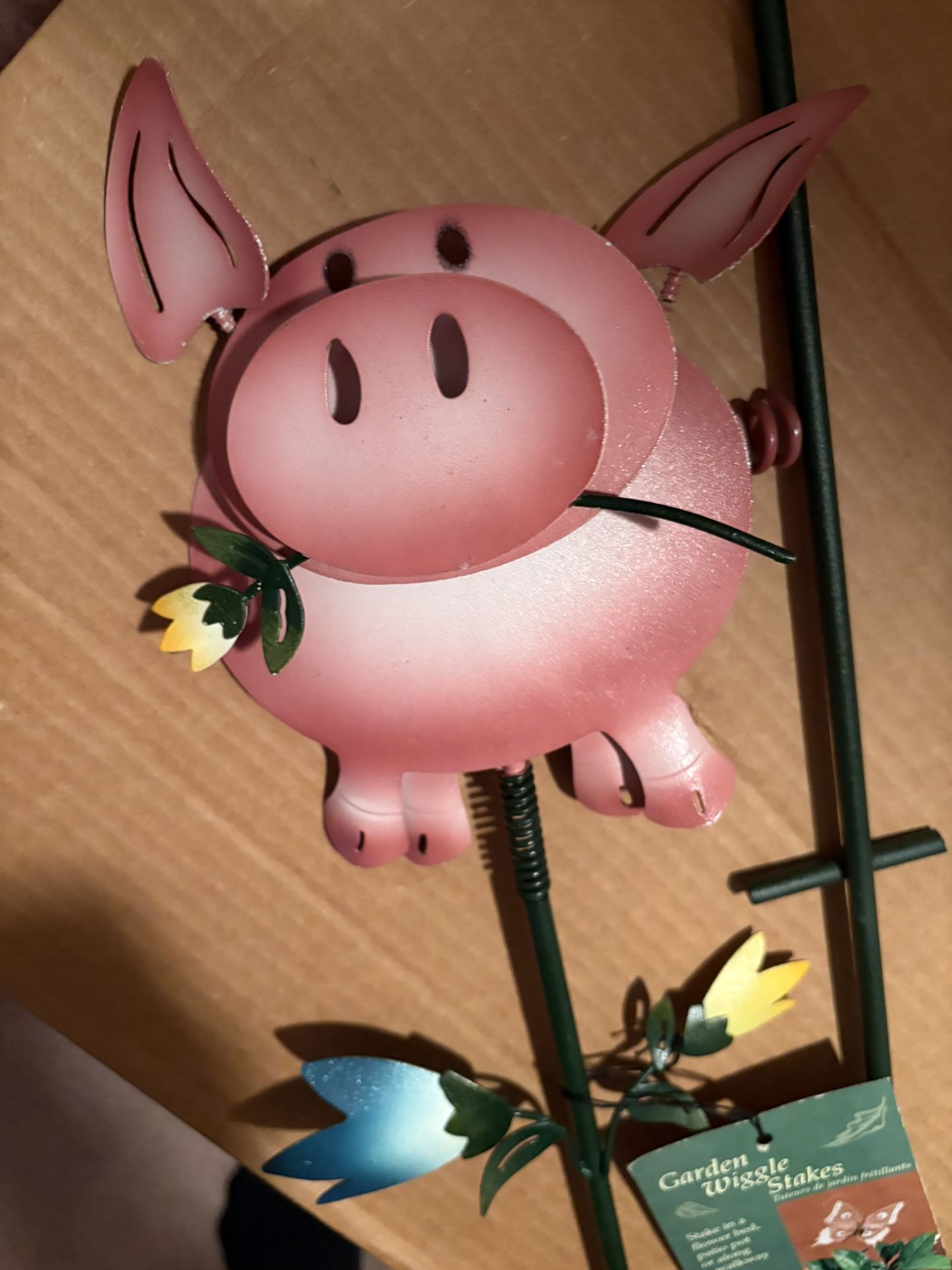 Garden Wiggle Stake - Pig Garden Decor