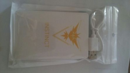 Pokemon go team instinct power bank